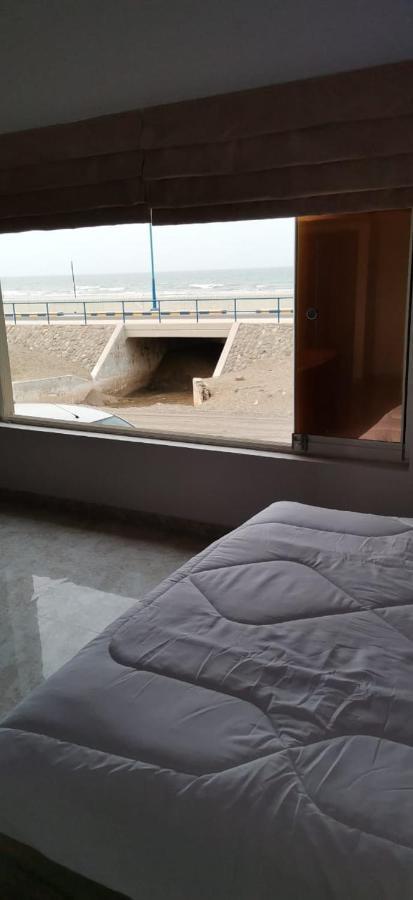 Marina H Hotel Сухар Екстериор снимка