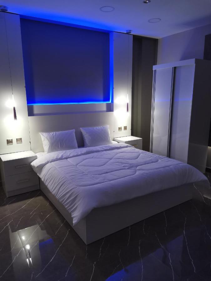 Marina H Hotel Сухар Екстериор снимка